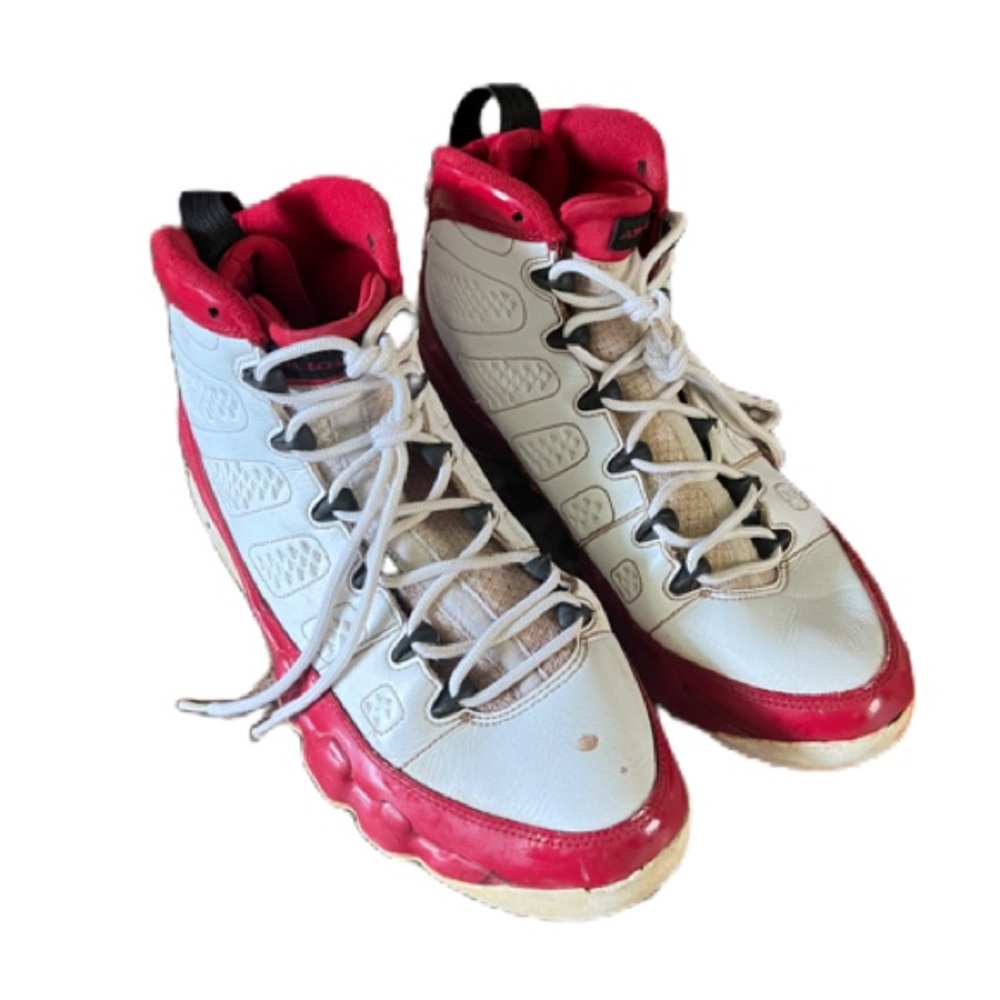 Air Jordan 9. Sz 10 Red/white